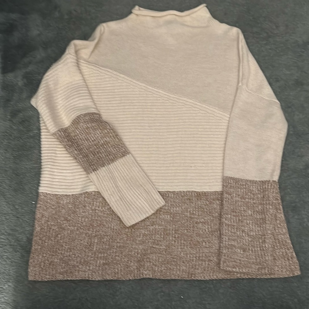 Cream & Tan Sweater